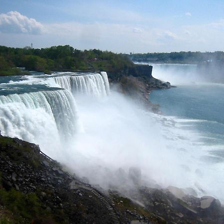 Wanderfalls Guesthouse & Hostel Niagarafallen Exteriör bild