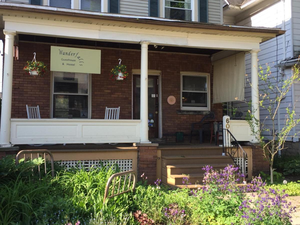 Wanderfalls Guesthouse & Hostel Niagarafallen Exteriör bild